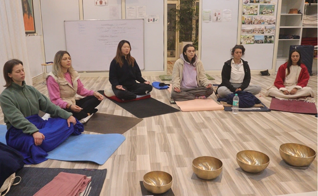 200 Hour Yoga Teacher Training in Rishikesh, India